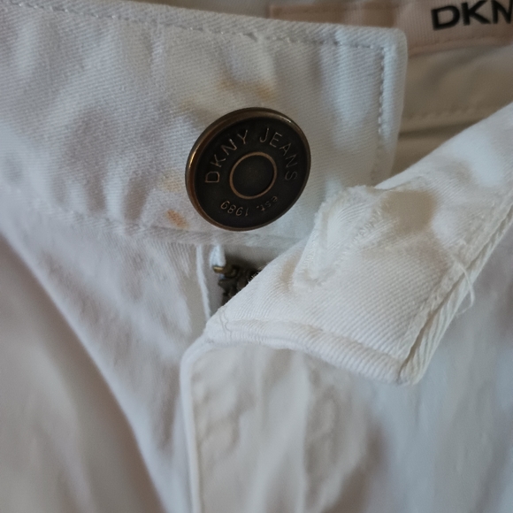 DKNY White Denim Cargo Capri Pants Cropped Stretch Jeans Sz 12 Activewear - Picture 6 of 9